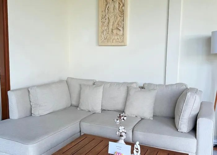 D'sumi Villa